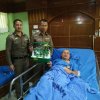 วันที่ 12 พฤศจิกายน 2561 ด.ต.วินัย  จุไร กรรมการสหกรณ์ออมทรัพย์ตำรวจพังงา จำกัด เป็นตัวแทนสหกรณ์มอบกระเช้าเยี่ยมไข้ ด.ต.นิวัติ เชาวลิตร สมาชิก  สังกัด สภ.คุระบุรี จว.พังงา ณ โรงพยาบาลตะกั่วป่า อำเภอตะกั่วป่า จังหวัดพังงา